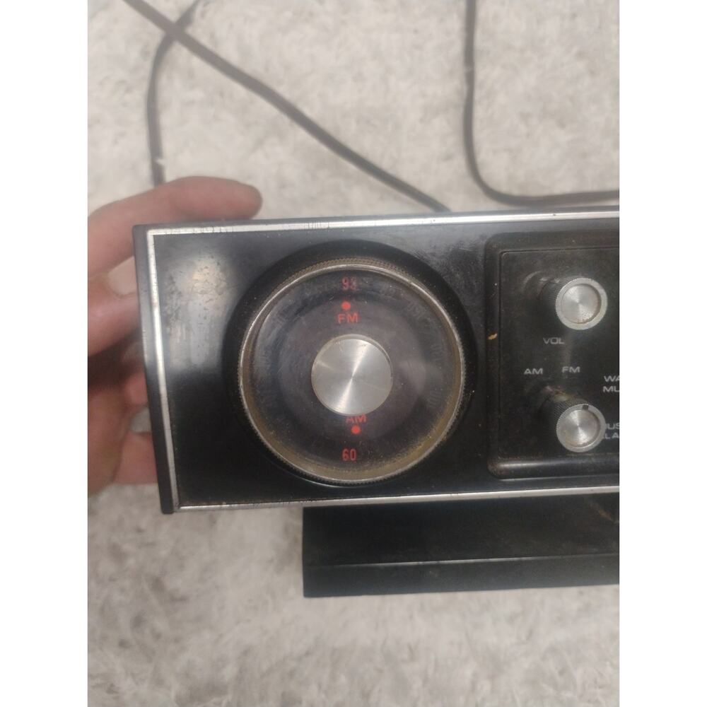 Vintage Sears AM/FM Flip Clock Radio Model 132.20540200 Woodgrain Retro MCM 70s' - Picture 2 of 14